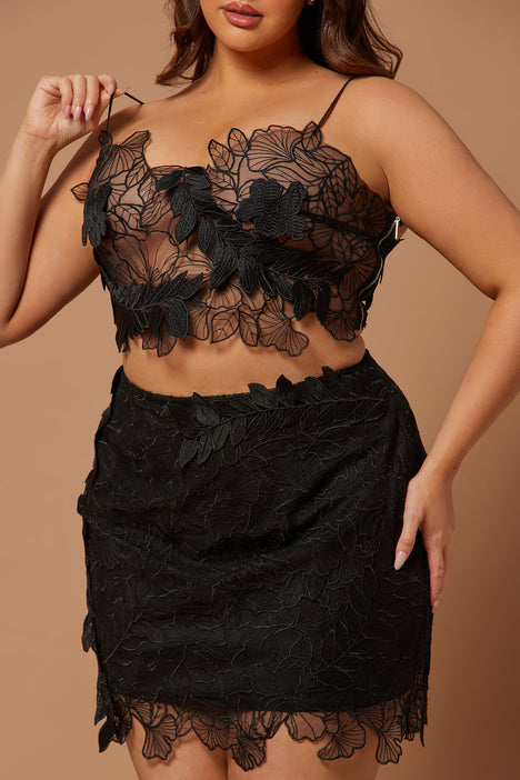 Embroidered store skirt 44