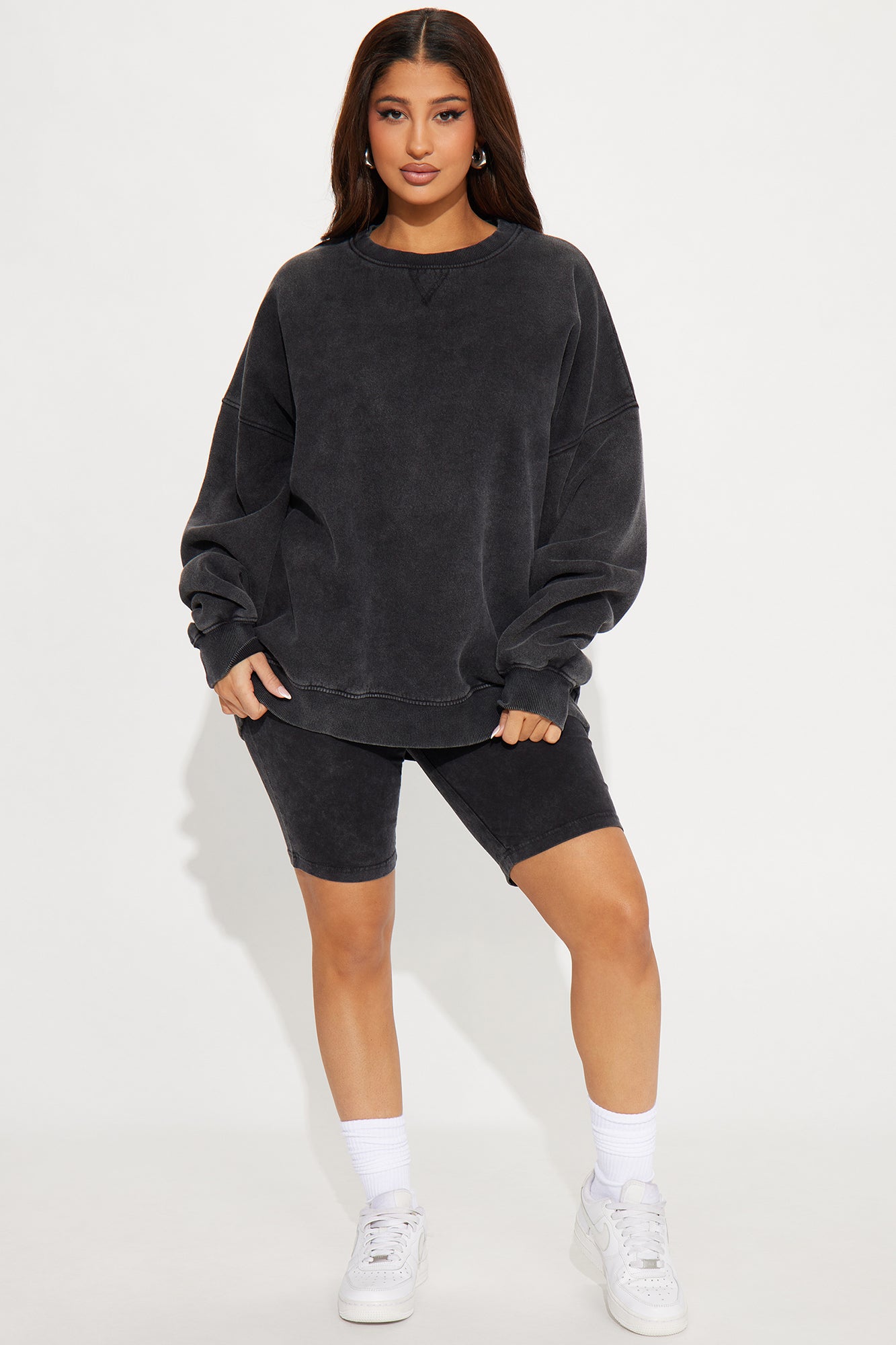 Biker shorts online sweatshirt set