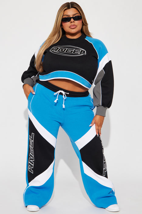 Energetic cropped jogger set outlet