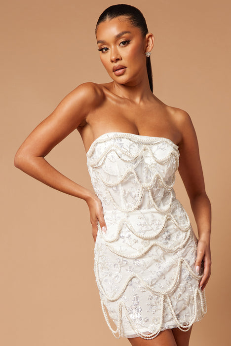 White pearl dress deals fashion nova