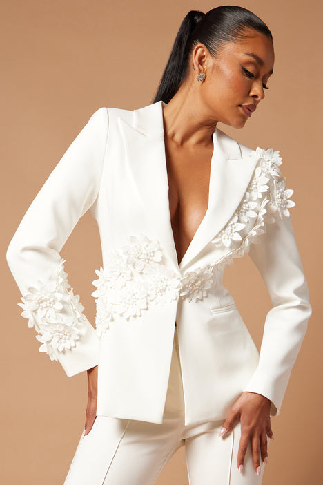 Claudette Floral Embroidered Blazer Set White