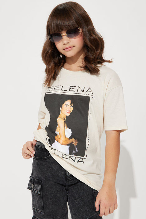Selena hoodie best sale fashion nova