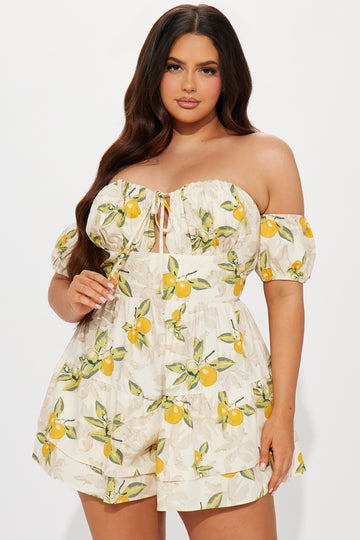 Fashionable curve outlet