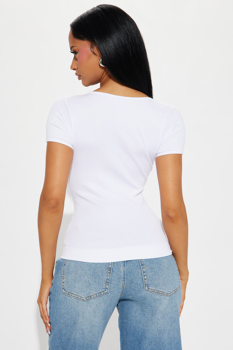 Haut à Manches Courtes Fashion Nova - Taille 3XL Plus - Noir Encolure V