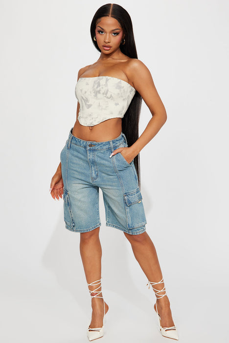 Cargo shorts fashion nova sales
