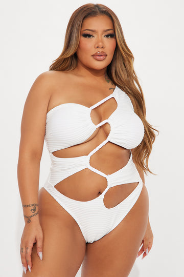 Fashion nova swimsuit plus size shop