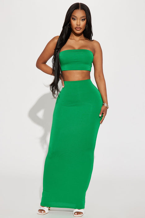 Green skirt 2025 fashion nova