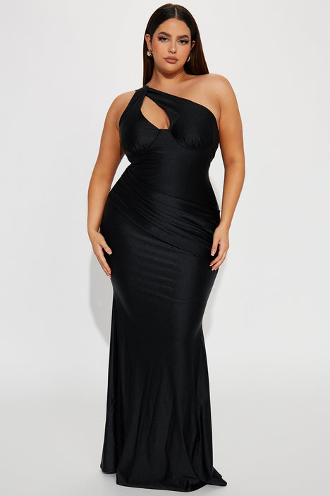 Fashion nova black sales dress plus size