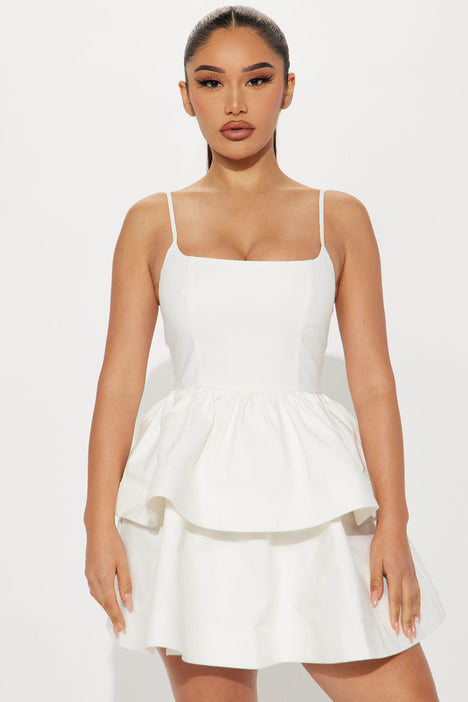 White mini hot sale flare dress