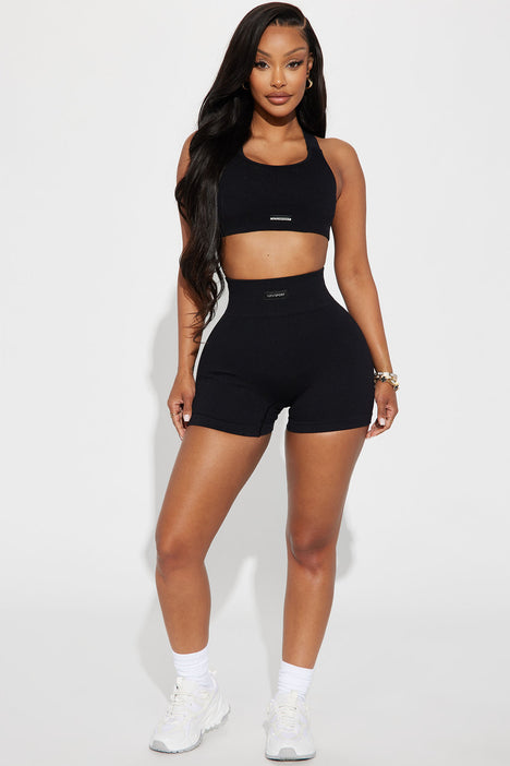 Effortless Zeus Ribbed Seamless Hot Shorts Black Fashion Nova