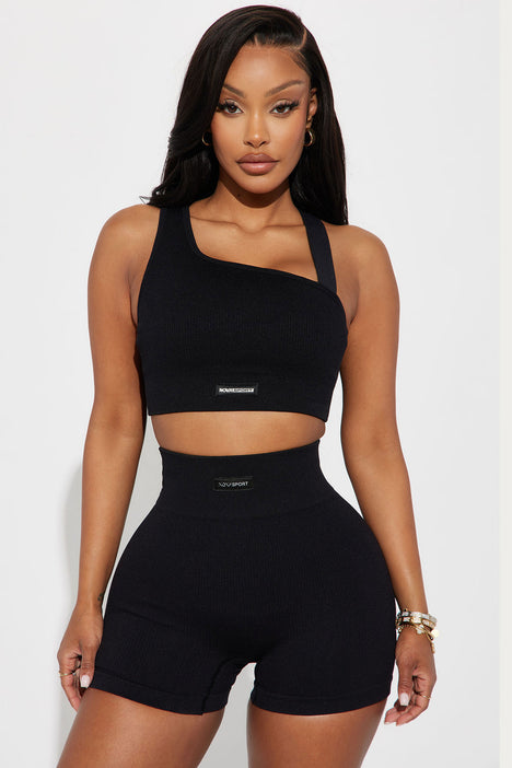 Fashion nova hot sale sports bra