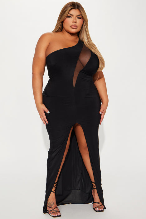 Fashion nova plus 2025 size black dress