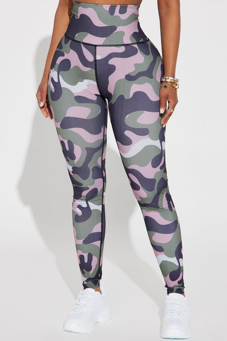 Fashion nova camo leggings discount