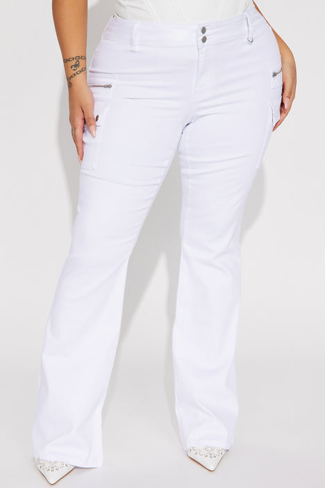 Flare hotsell branca jeans