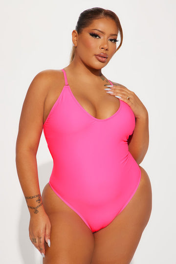 Fashion nova plus swim store