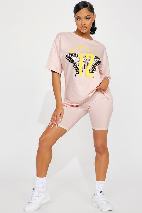 Biker shorts outfits fashion nova hotsell