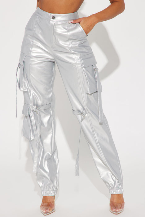 Metallic cargo outlet pants