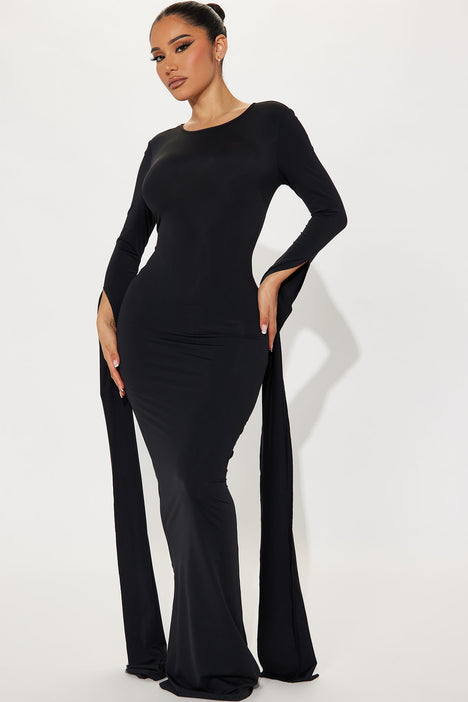 Fashion nova maxi dress with sleeves discount