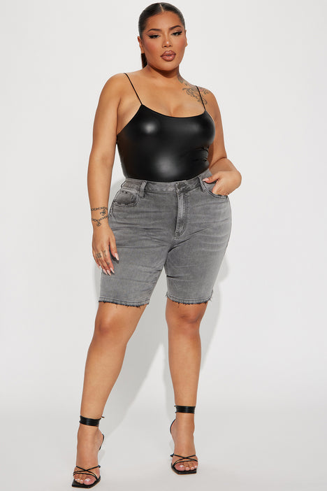 Fashion nova sales plus size shorts