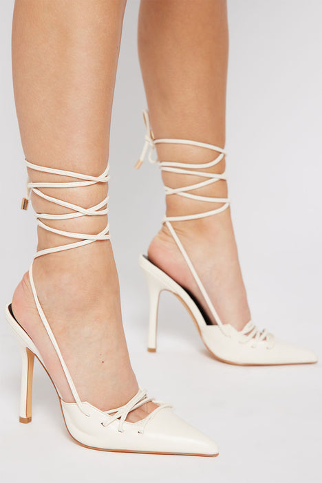 Nude lace clearance up pumps