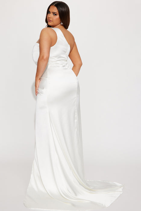 White satin hotsell plus size dress