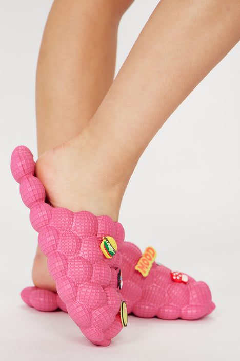 Fashion nova fuzzy slides sales