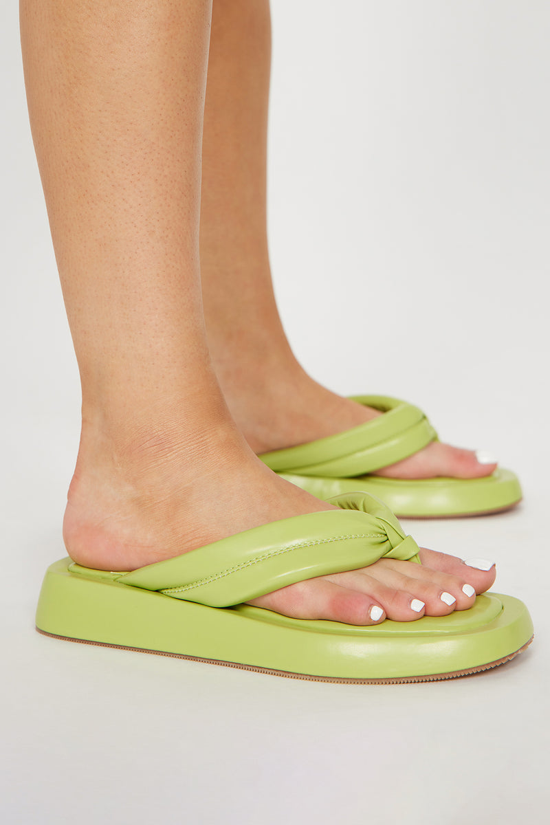 report savina flip flops