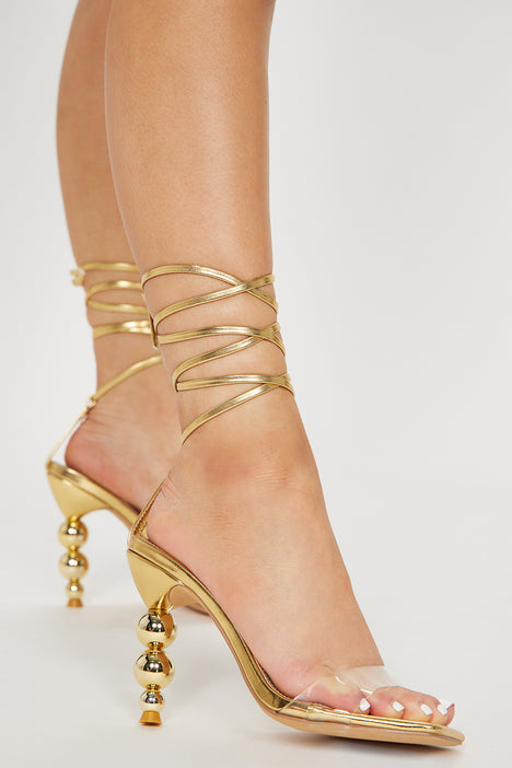 Fashion nova gold discount shoes