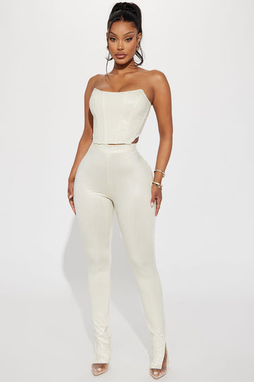 Fashion nova 2 piece outfit hot sale