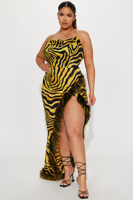 Fashion nova queen best sale of spades dress