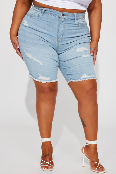 Tight bermuda hot sale shorts