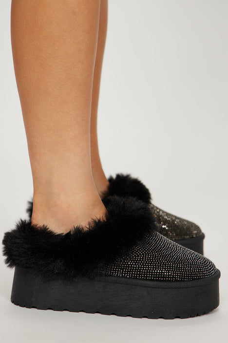 Slippers hotsell fashion nova