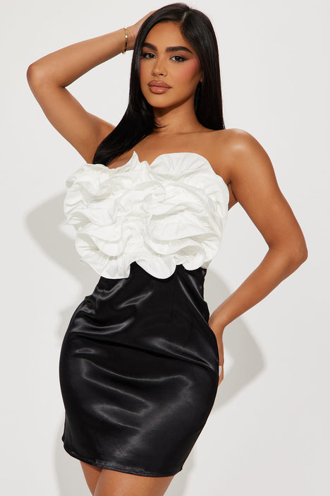 Black and white hot sale fashion nova dress
