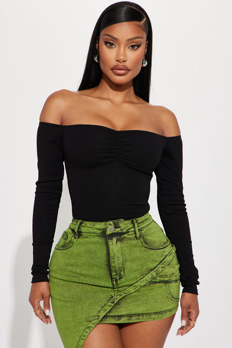 Off shoulder hotsell top fashion nova