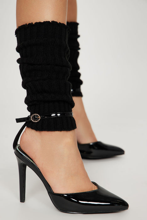 Claire graphic logo leather pump on sale