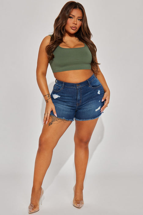 Fashion nova plus best sale size jean shorts