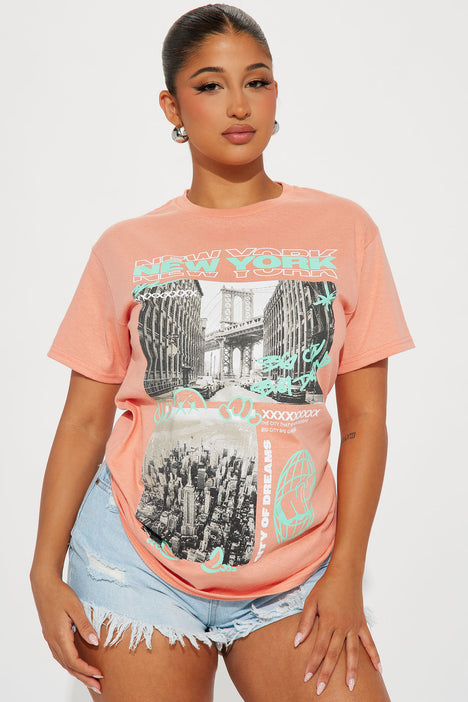Fashion nova sale graphic tees