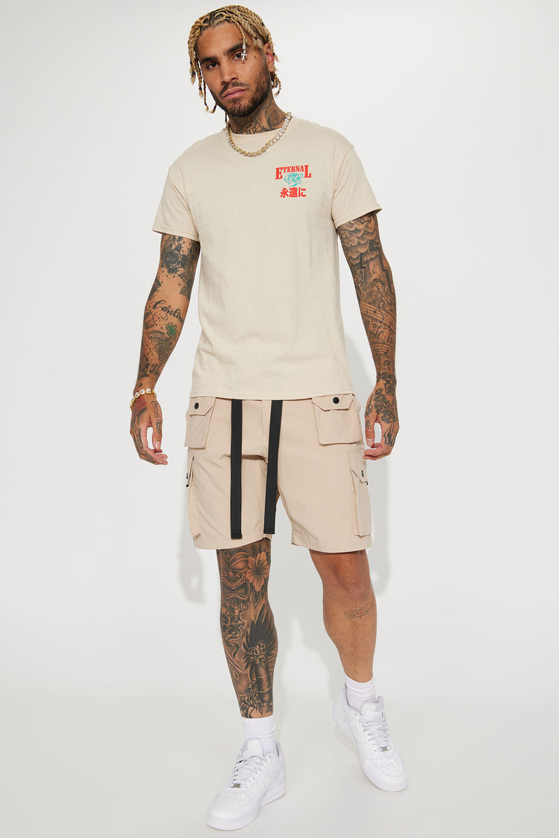 Tan Cargo Shorts Outfit for Men: Stylish & Functional Summer Wear
