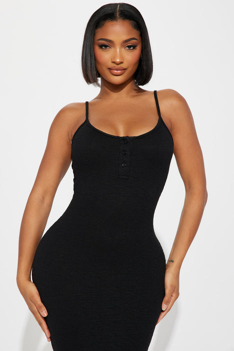 Fashion nova sale black midi dress