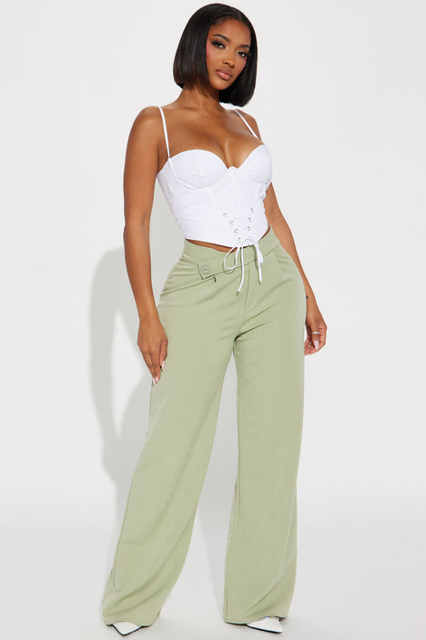 Fashion nova green pants 2025
