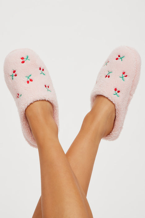 Where can i store buy slippers near me