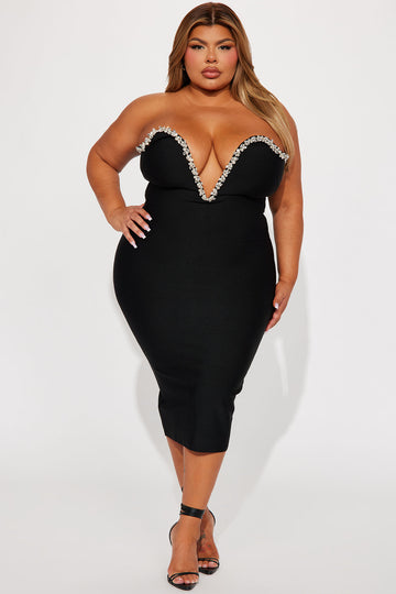 Page 25 for Plus Size Black Dresses Curvy Black Dresses
