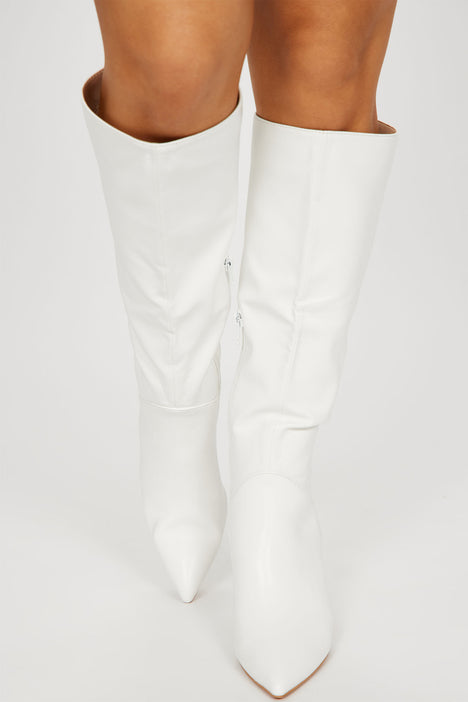 Fashion nova sale white boots