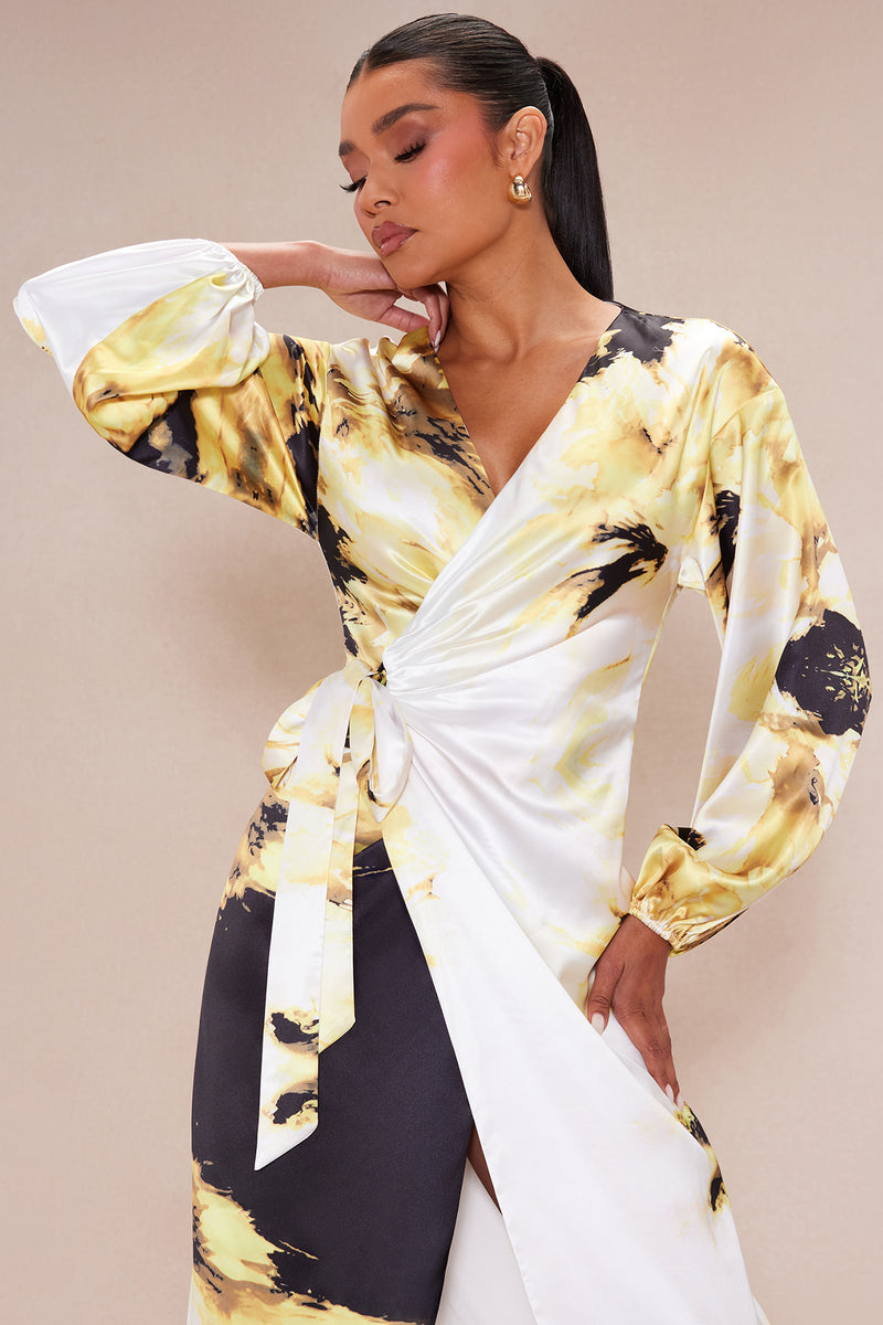 Patrinia Wrap Dress Light Yellow Patterned