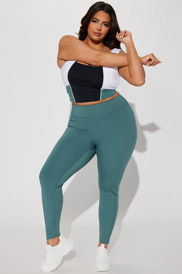 Discover Plus Size Sale Activewear Fashion Nova