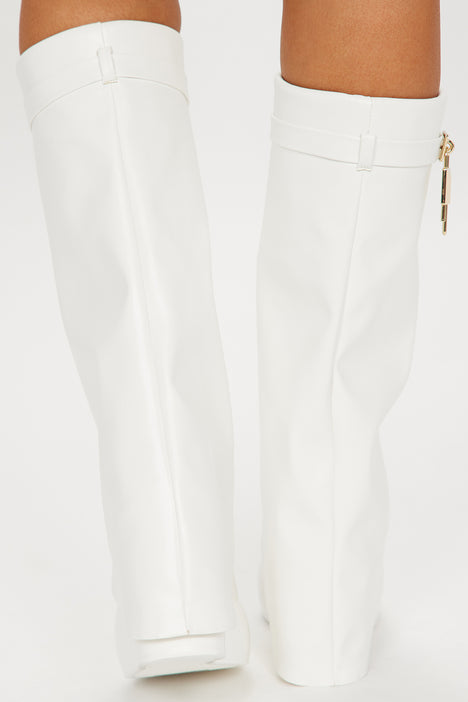 Fashion nova white booties hotsell