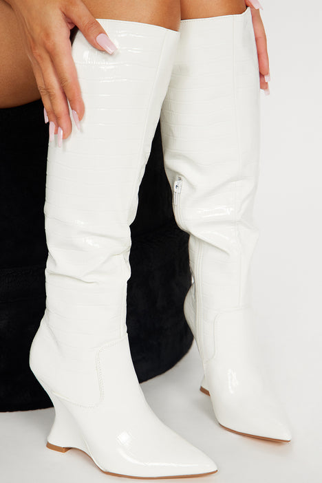Fashion nova best sale white shoes