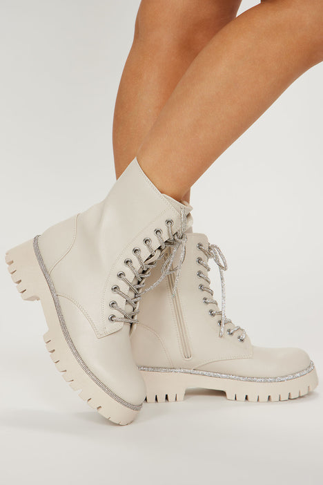 Cream combat clearance boots