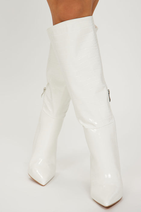 White boots 2025 fashion nova