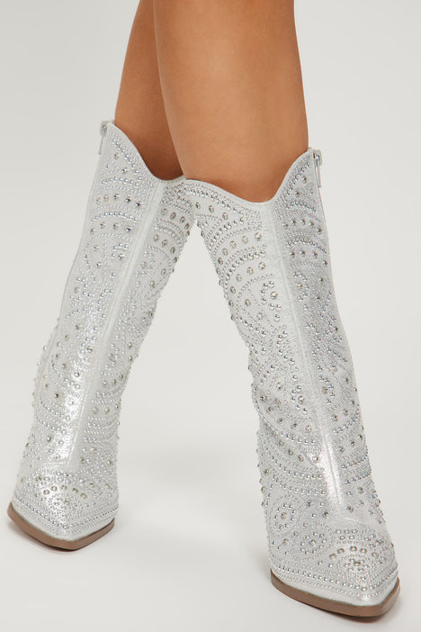 Fashion nova glitter boots best sale